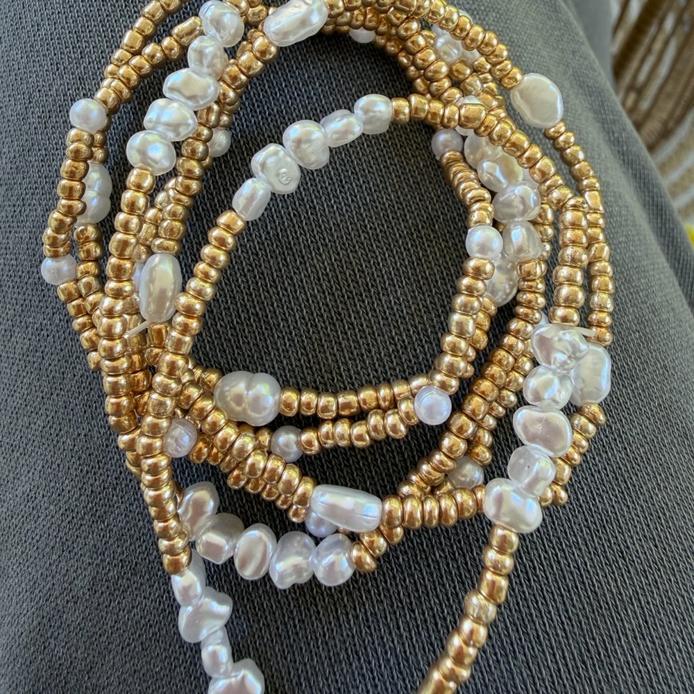 Gold and White Beaded Bracelet Set - Picture 3 of 3